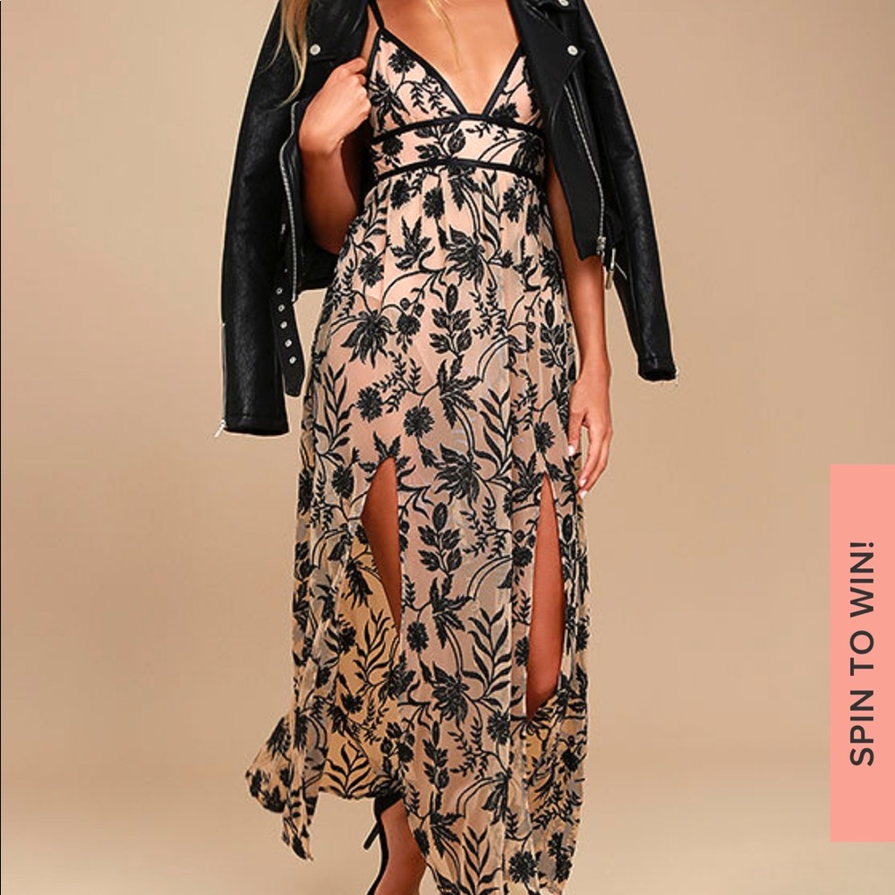 ❤️Nordstrom Black and Nude Embroidered Maxi Dress